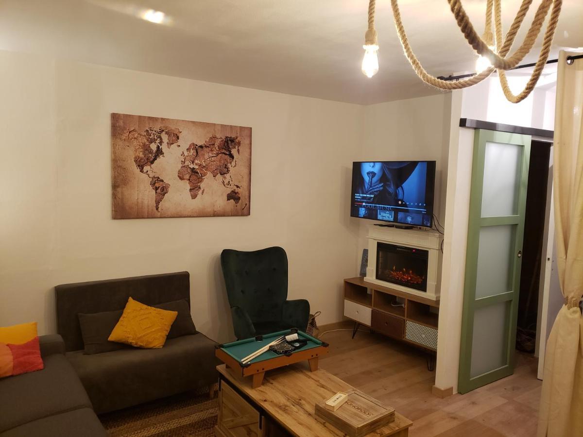 Maison Du Bonheur 2 A Entier Avec Parking Apartment