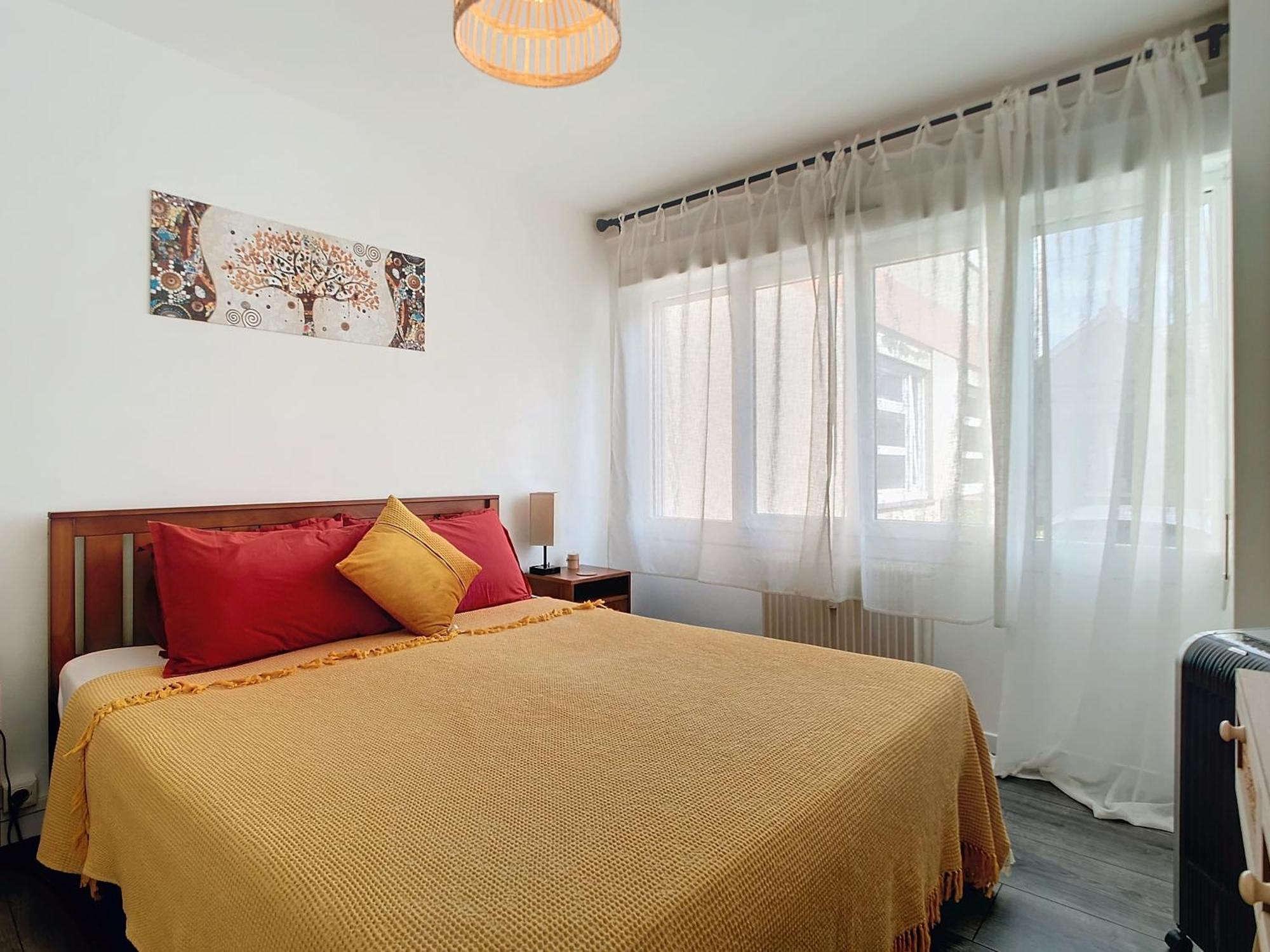 Maison Du Bonheur 2 A Entier Avec Parking Apartment Troyes