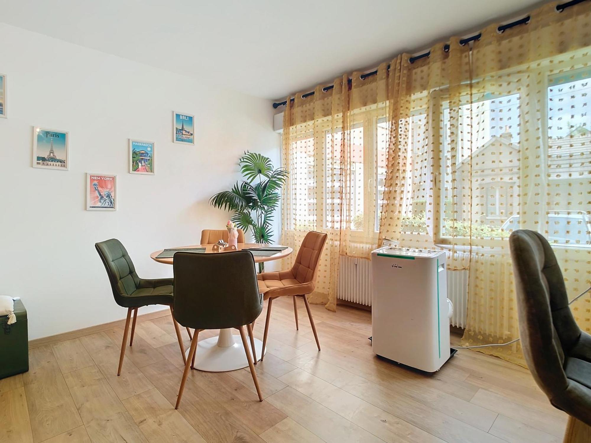 Apartment Maison Du Bonheur 2 A Entier Avec Parking Troyes